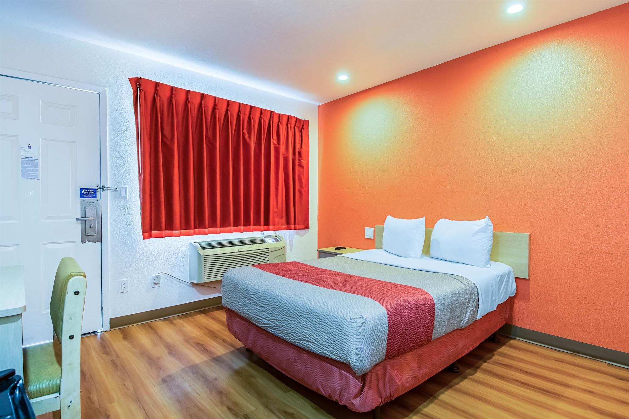 Motel 6-Bakersfield, Ca - Airport Экстерьер фото
