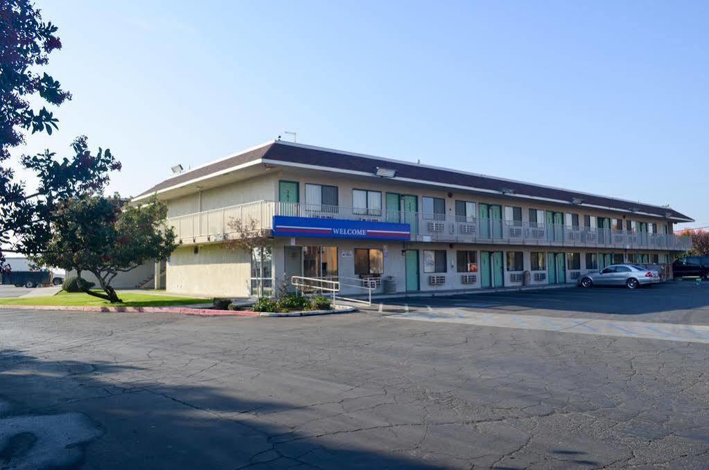 Motel 6-Bakersfield, Ca - Airport Экстерьер фото