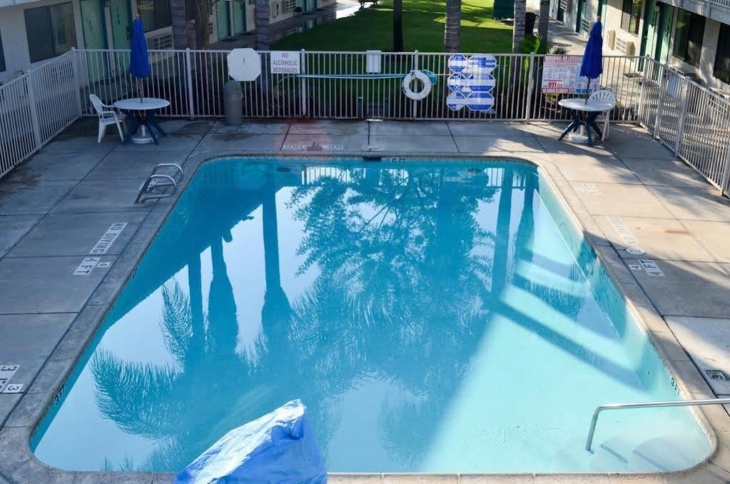 Motel 6-Bakersfield, Ca - Airport Экстерьер фото