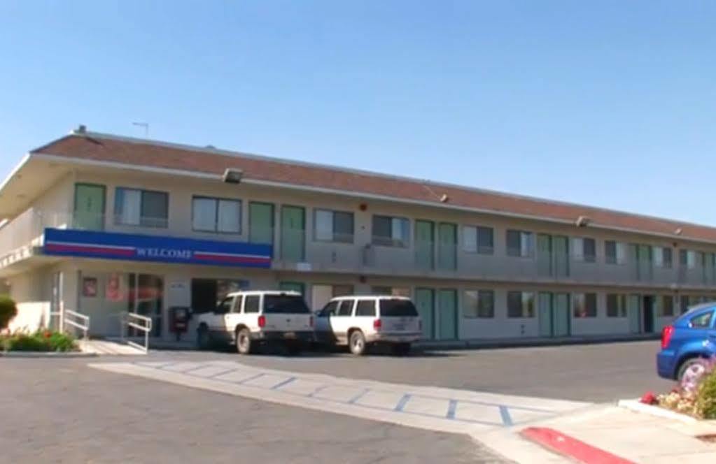 Motel 6-Bakersfield, Ca - Airport Экстерьер фото