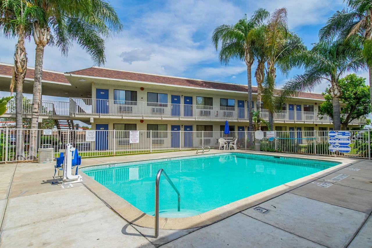 Motel 6-Bakersfield, Ca - Airport Экстерьер фото