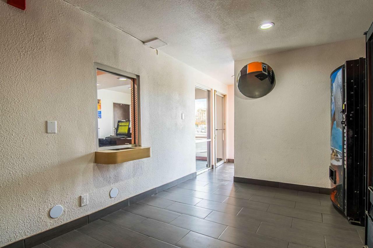Motel 6-Bakersfield, Ca - Airport Экстерьер фото